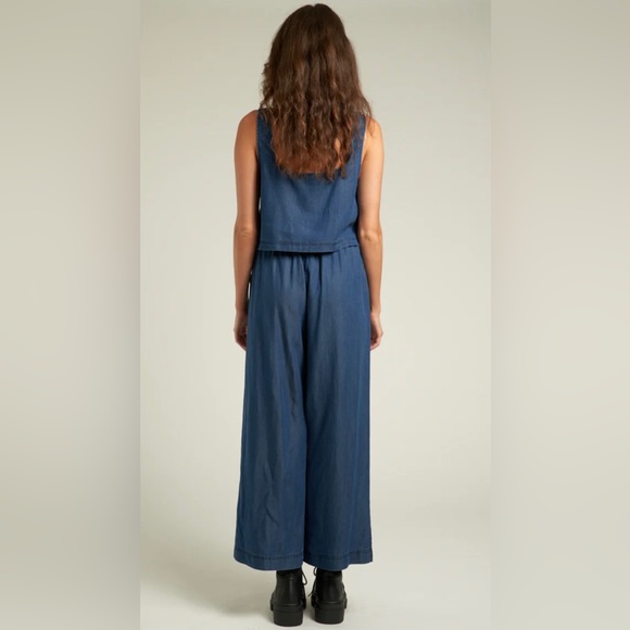 Denim cropped Top & Pants Set En Creme- Crop NWT - Picture 3 of 10